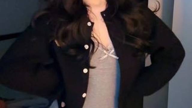 过年也营业的小蔡 我可太喜欢过年啦 #甜辣妹 #库存 #手势舞