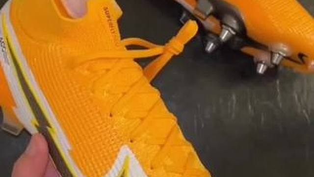 #唯有足球不可辜负 #dou来足球季 #足球鞋 #好鞋推荐 #遇见足球