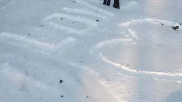 夫妻俩驾驶拖挂车厢旅行，-6℃车外冻成了冰雕，里面睡着却超暖和 #拖挂房车旅行