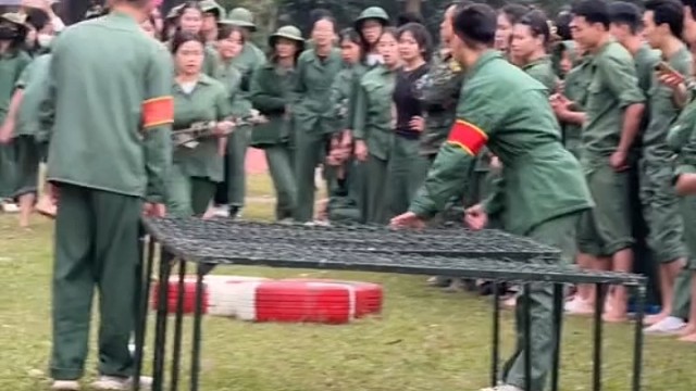 越南高校军训