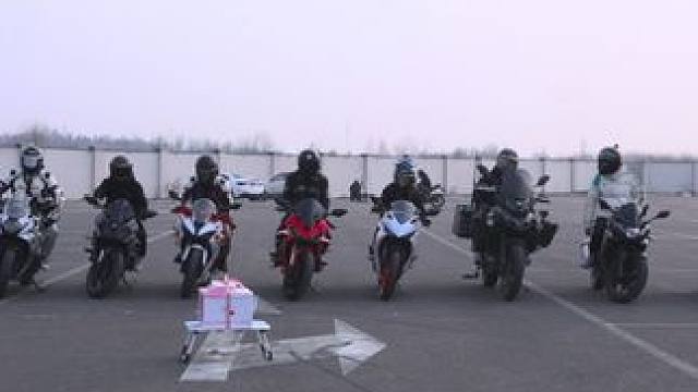 热爱不会过期  #机车摄影 #机车文案 #车友聚会 #女骑 #天下摩友是一家