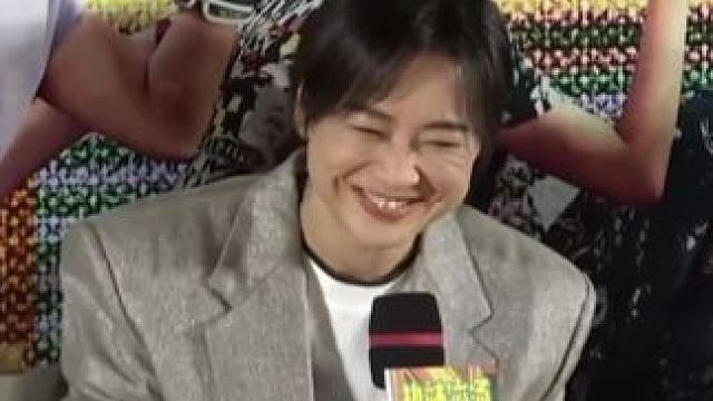 #热辣滚烫 #热辣滚烫新春拜年会 #瘦身后的贾玲首次面见观众