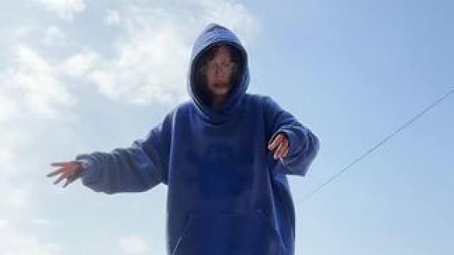 #dance #dancechallenge #smoke 又天台乱舞啦小姐姐～#中二