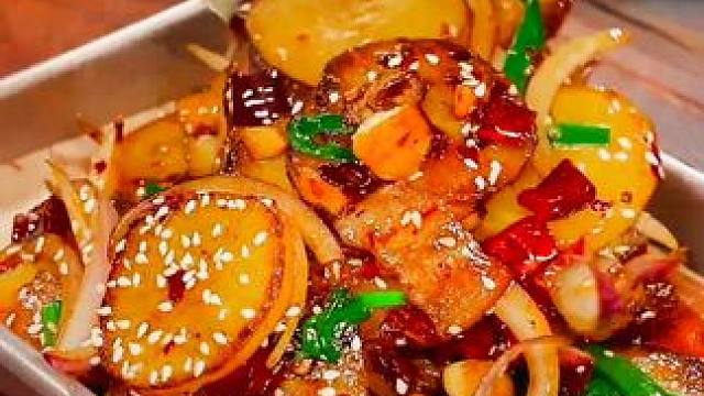 给大家分享干锅土豆片做法，赶紧做起来试试吧#学会快去试试吧 #美食教程 #我的厨房日记 #懒人美食教