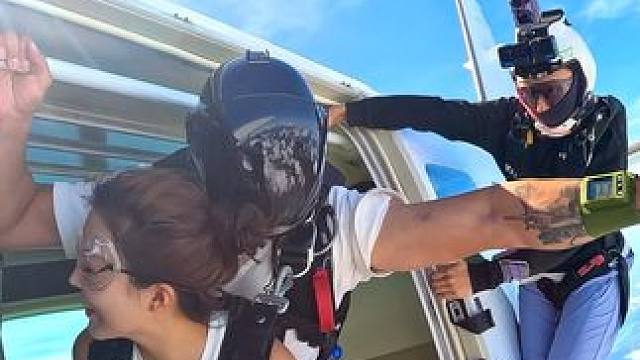 20岁不去看世界，30岁就是柴米油盐了。#跳伞 #旅行 #kingjd