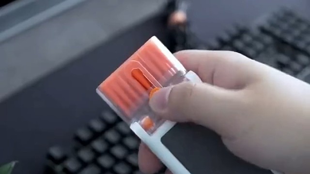 你这键盘从哪里来的这些灰～