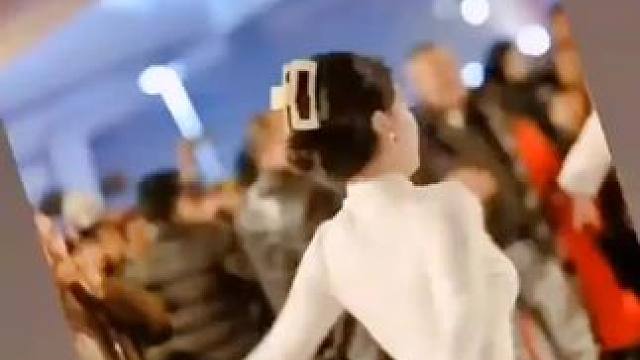 早安世界！点燃激情舞动奇迹 ！舞台无处不在跟着节奏嗨起来 ，爱跳舞爱生活舞出好心情 ，心有多大舞台就