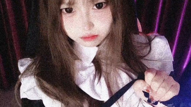 注意看 这个女人叫小美