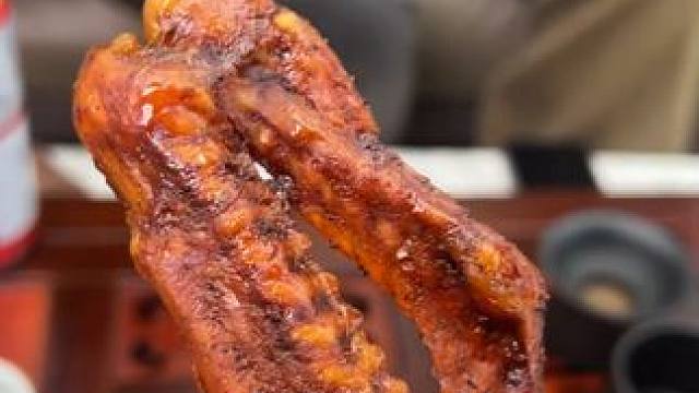 解馋必备的卤香鸭翅，肉质紧实，鲜嫩入味！平时追剧下酒记得备几包！#香辣鸭翅#鸭翅#零食推荐#追剧小零