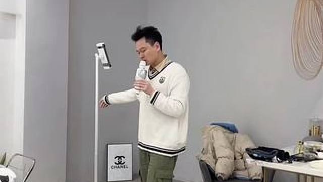 年初六，顾海岗moon衣厨开业