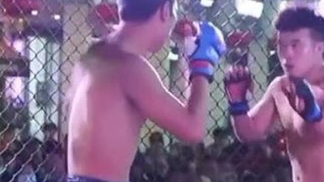 #实在人说实在话 #主打的就是一个真实 #比赛现场 #mma综合格斗 学生今晚拿下比赛#现场直击 0