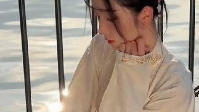 #美不美你说了算 #甜妹统治世界 #这是谁家的汉服小仙女啊 #仙气飘飘还得是国风汉服 #笑容最治愈的