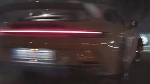 如何开着保时捷911GT3进行简单帅气的漂移？ #保时捷911 #漂移 #跑山