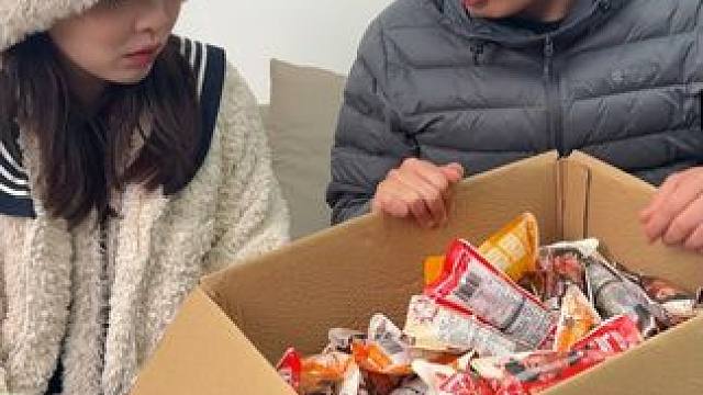 平时追剧一定要来点香辣鸭翅，肉质鲜嫩，卤香入味，氮气锁鲜味道保存的像现卤的一样#鸭翅#卤鸭翅#零食推