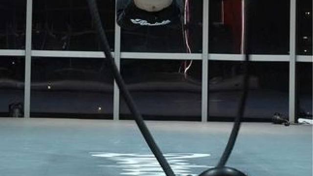 贾玲真的太棒了，不说别的，就单单动物流的一个动作就把全身都练到了！