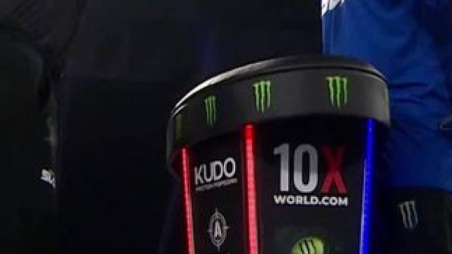 被扇后状态爆棚吓坏对手#ufc #扇耳光大赛 #耳光大赛