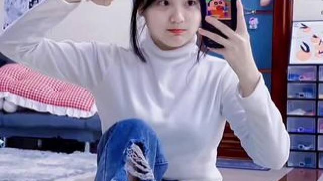 “没有特意想你，只是在熬夜顺便想你”……#变装 #初恋脸 #爱笑女孩运气不差 #治愈系笑容 #甜美女