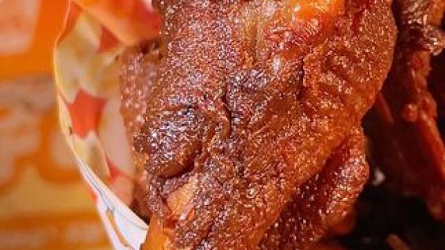 解馋必备的湖南碎碎鸭，香香辣辣，肉质鲜嫩，配料表也很干净#碎碎鸭#酱板鸭#卤鸭#零食推荐