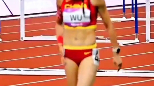 吴艳妮的气场非常强大，走路都是霸王步，比赛往往最后一个出场，谁也不服