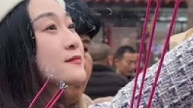 古刹香炉  险峰峻岭 #烧香祈福 #闽南拜拜文化 #心诚则灵 #古建筑之美 #有求必应