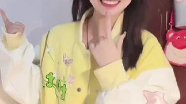 一看时间突然觉得有点谎#四六级 #甜甜的手势舞 #甜妹 #扭一扭 #女大学生