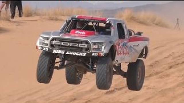 巴哈1000（奖杯卡车）不管多高的坡，落地绝不弹第二下，这就是巴哈魔毯悬挂的魅力。#巴哈1000 #