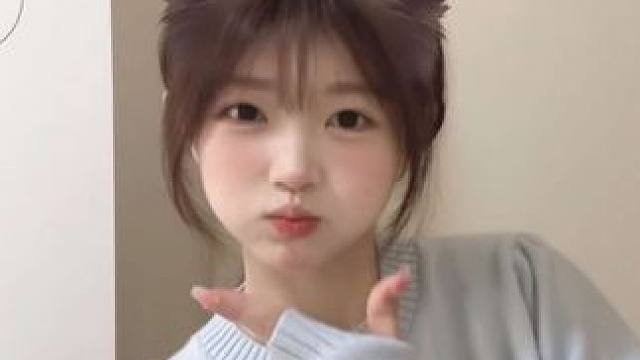 公主请活跃
#甜妹 #06  #甜甜的手势舞 #圆脸 #新年甜妹看我的