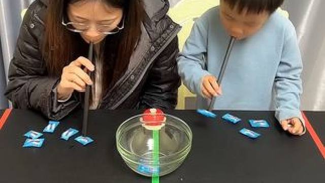 玩亲子游戏才发现他是个小暖男，中途故意放慢速度等我，还问我行了没有，最后还说我们是一起赢的#趣味游戏