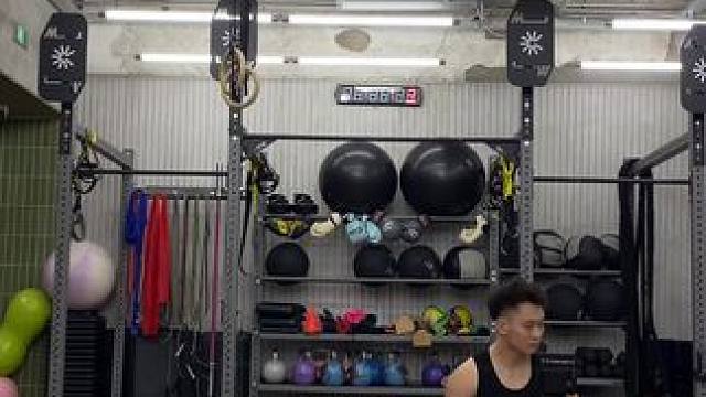 open23.1走一走吧年后第二练
全靠意念
动作都不流畅了#crossfit #用身体感受热烈 #