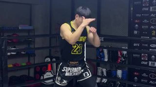 目标从来就不遥远，一步步，一天天。只管全力以赴，剩下的交给时间。男孩子打拳简直太帅了