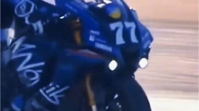 车手追逐瞬间爆缸战车秒变烈火战车！这一瞬间也许他自己明白……#专业动作请勿模仿 #机车 #摩托车 #