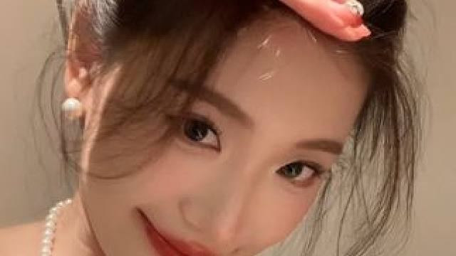 ysl同款色是谁还没有拥有啊！！！#稚优泉 #试色 #种草 #美妆 #唇蜜