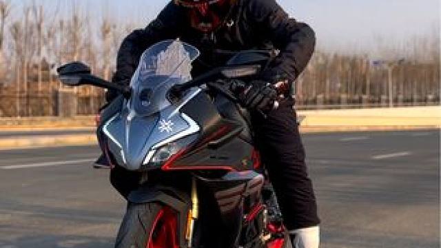 骑车带给你的快乐还不够吗？你还想要啥？#450sr #机车 #机车摄影 #altoona骑行装备