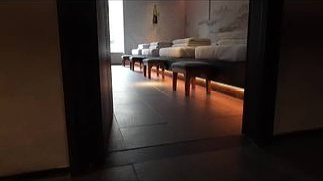 香江足道（钻石店），养身 28 年，全川 19 家连锁店！环境清幽，复古典雅的装修风格，专业培训的按