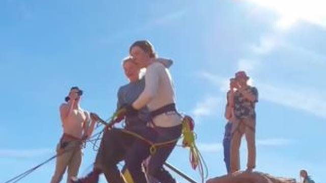 青春本来就是马不停蹄的错过和遇见#老外真会玩 #户外 #玩的就是心跳 #极限运动