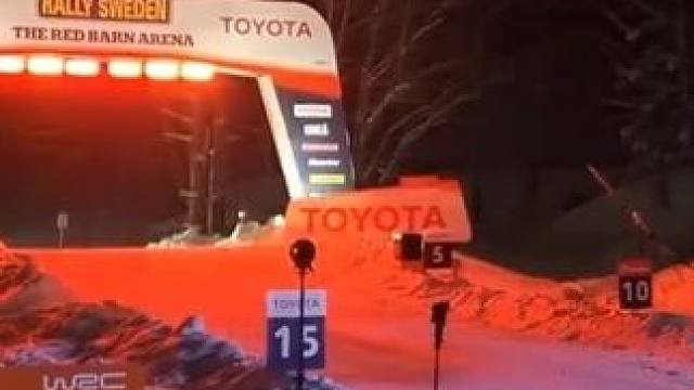 2024wrc瑞典站# 夜赛飞车高能集锦，罗万佩拉一飞就是39米！#赛车 #wrc拉力赛 #飞驰人生