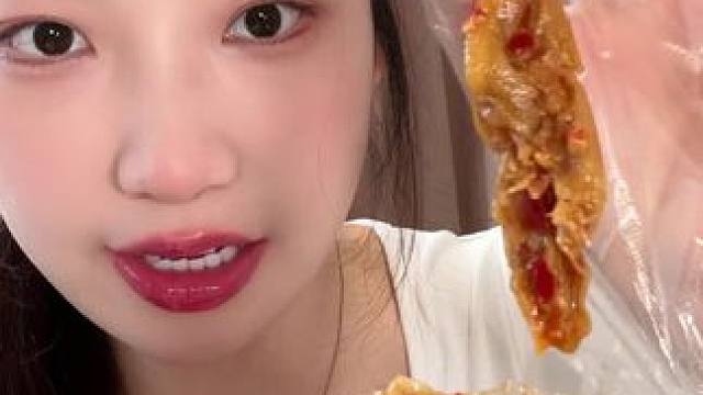 辣味追剧零食来啦#解馋 #追剧小零食 #开袋即食 #妈呀太香了 #鸭货美食