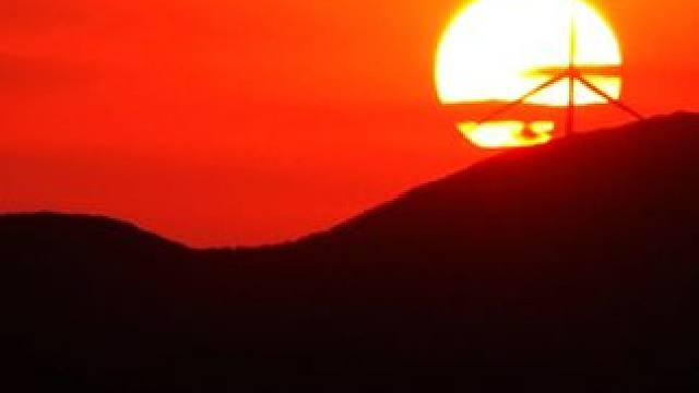 九峰山景区 #养在九峰山 等三月莺时 云岫成诗 晕染故事
像春雪化时 花开满枝
流水渐渐 淹没城池 