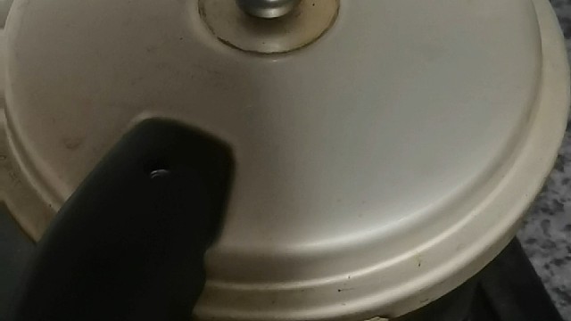 熬制牛皮