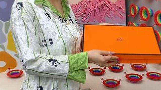 别告诉我你家到现在都还没有这个#小怪物彩虹过滤网  ，用了才知道是真的好#七彩小怪过滤网