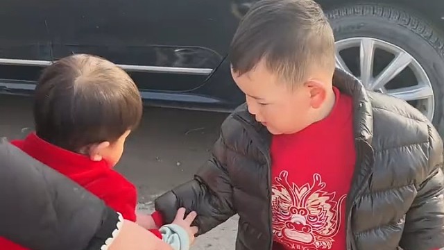 小男子汉有志气，好男不和女斗