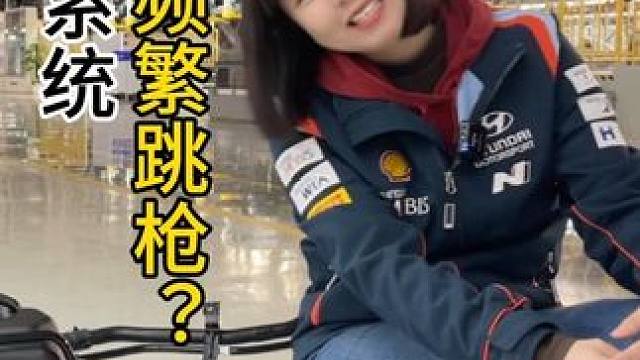 加油时为何频繁跳抢？油箱的压力又是从何而来 今天一起看整个燃油系统的管路你就都明白啦！探秘汽车生产让