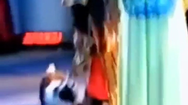 这是唱的哪出戏