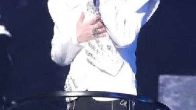 “汪苏泷别再唱了 我分手还不行吗”
#汪苏泷#单依纯#如果爱忘了#声生不息
#如果爱忘了汪苏泷单依纯