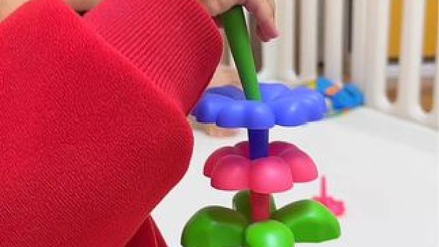 有娃家庭都可以安排一套这个#花园积木 一玩起来俩小时不带理你的，可省家长了，现在过年还有活动价妈妈们