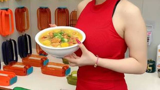 水龙头上装上这个置物架，洗碗海绵 锅刷都可以放上面，沥水方便，干净卫生#水龙头置物架#沥水架#厨房好