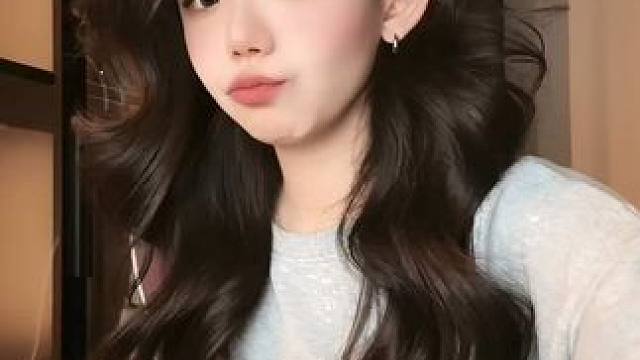 为了这个特效我也得重新跳一遍#甜甜的手势舞 #甜妹 #downdowndown