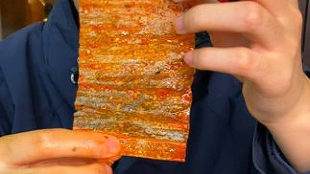 这个没有甜味的爆辣豆卷你敢挑战嘛！！！ #辣条 #追剧小零食 #零食推荐 #好吃到停不下来