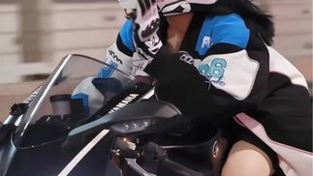 不妙，她要被迷住了#台场 #路人视角