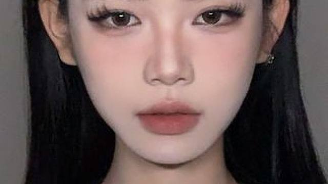 jennie灵感妆｜女大开学画这个！
#变装 #今日妆容 #妆前妆后 #眼妆 #妆教